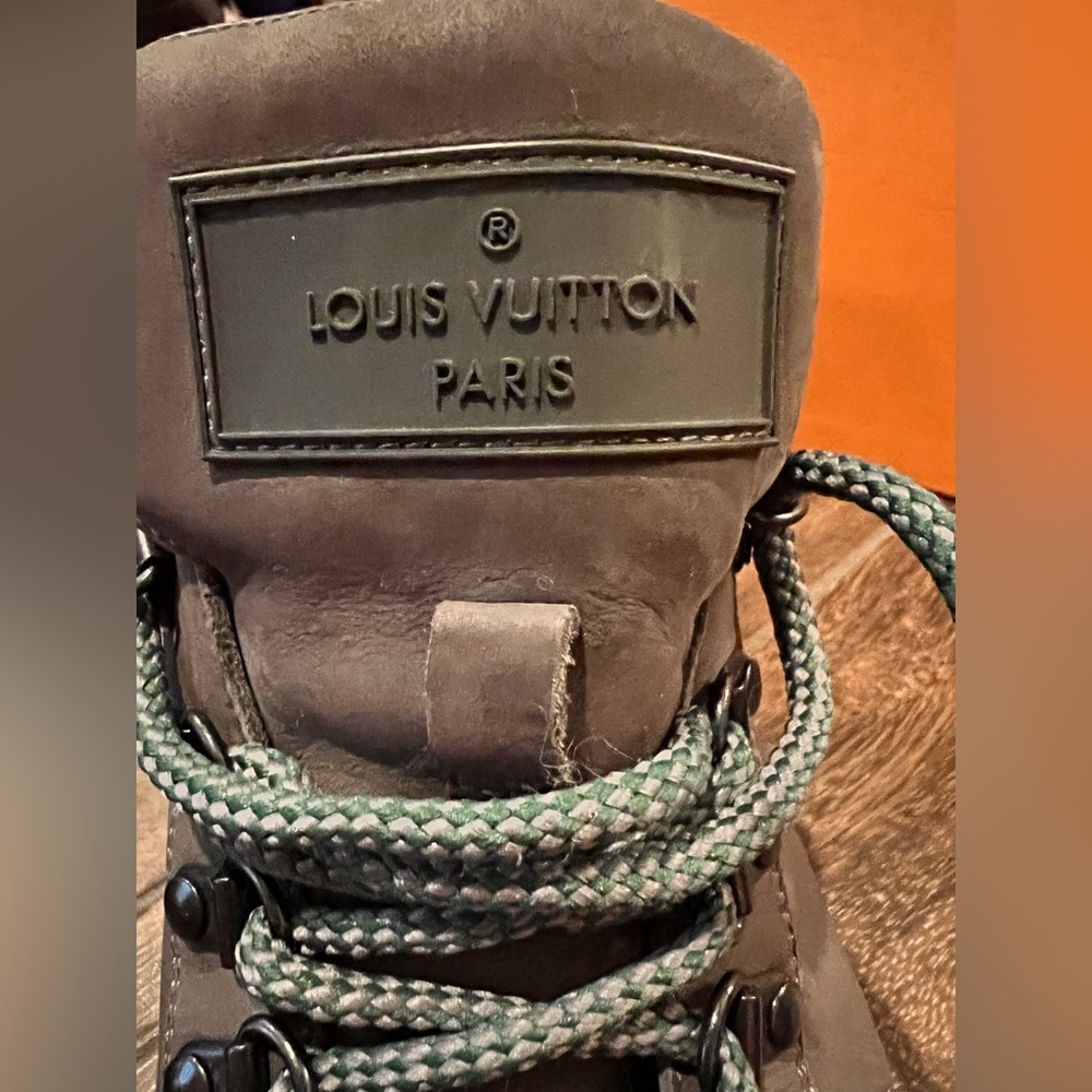 🔥Louis Vuitton Grey Sneaker Boots🔥 - Picture 4 of 8